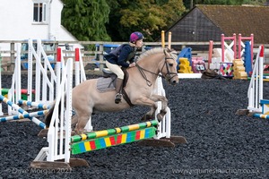 Class 1 - Fences 1'6 to 1'9